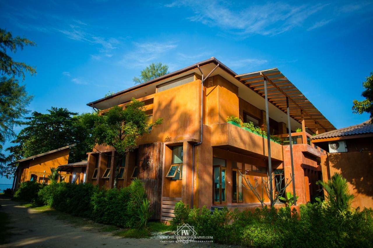 Flora I Talay Hotel Koh Chang Bagian luar foto