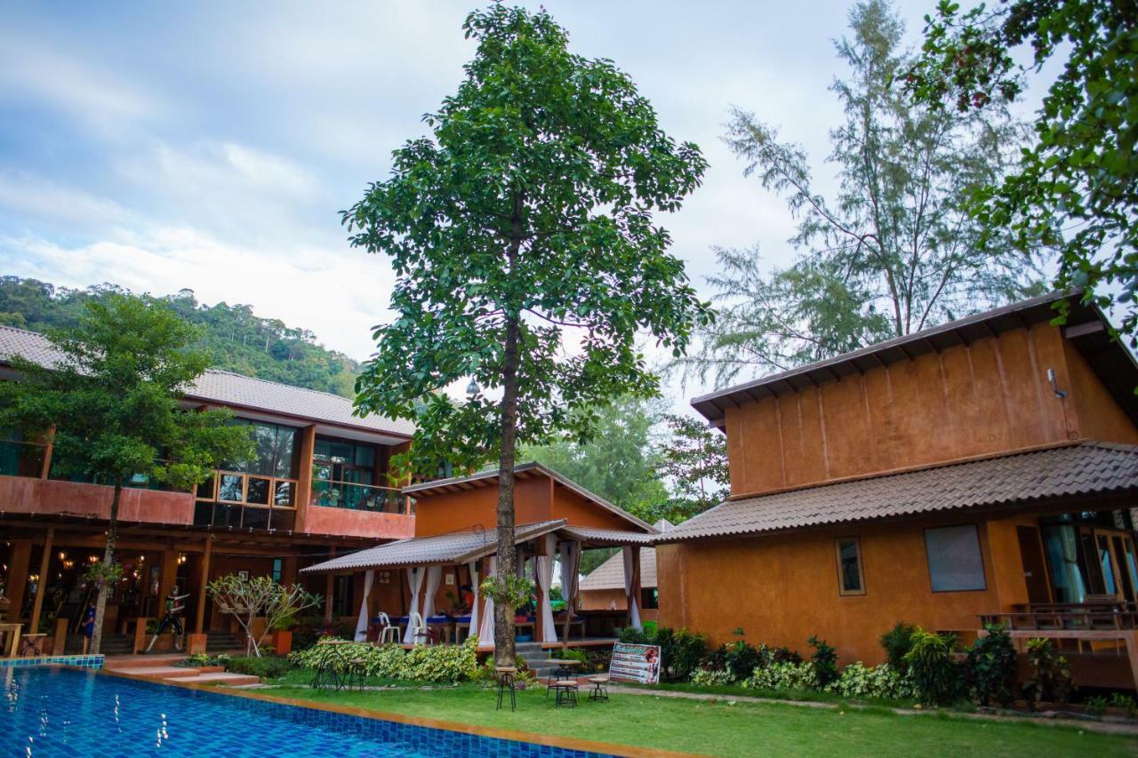 Flora I Talay Hotel Koh Chang Bagian luar foto